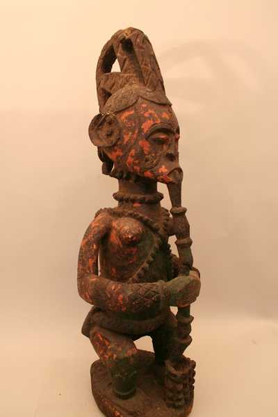 Idoma (statue), d`afrique : Nigéria., statuette Idoma (statue), masque ancien africain Idoma (statue), art du Nigéria. - Art Africain, collection privées Belgique. Statue africaine de la tribu des Idoma (statue), provenant du Nigéria., 1125/4275.Ancienne statue Idoma,appelée Ekwotame.Elle représente une ancêtre assise,recouverte de pigments noirs crouteuses  et symbolise l